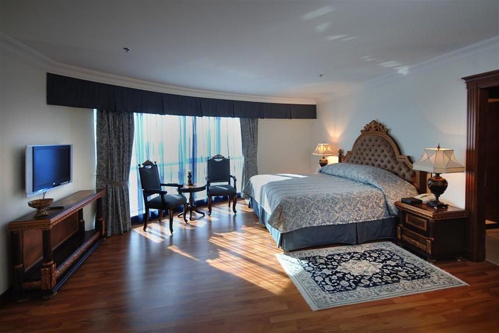Grand Excelsior - Bur 4*